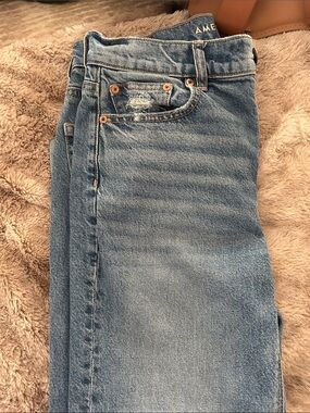 American Eagle Outfitters Medium Wash Ankles Crop Jeans
